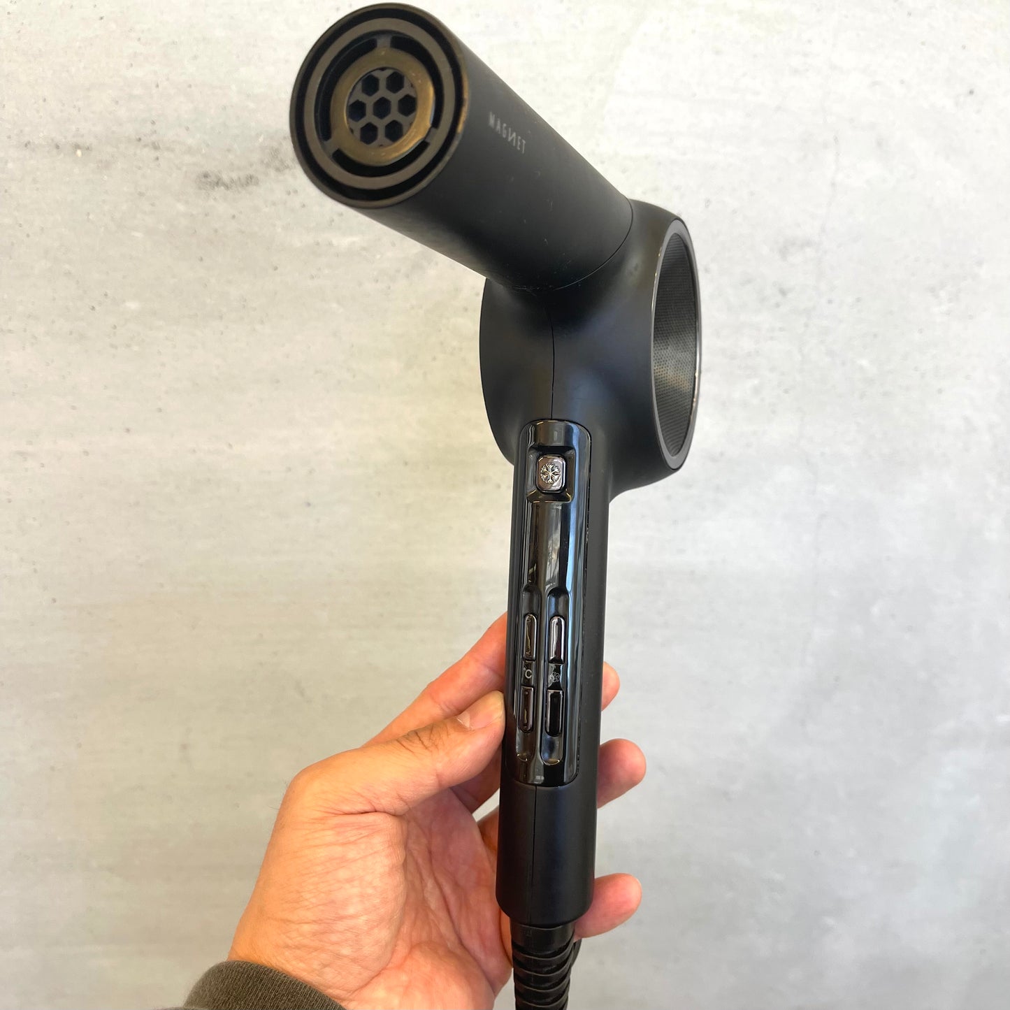 ホリスティックキュア マグネットヘアプロ ドライヤーゼロブラックプラス